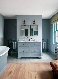 Nicola Harding designed house in Berkshire | House & Garden